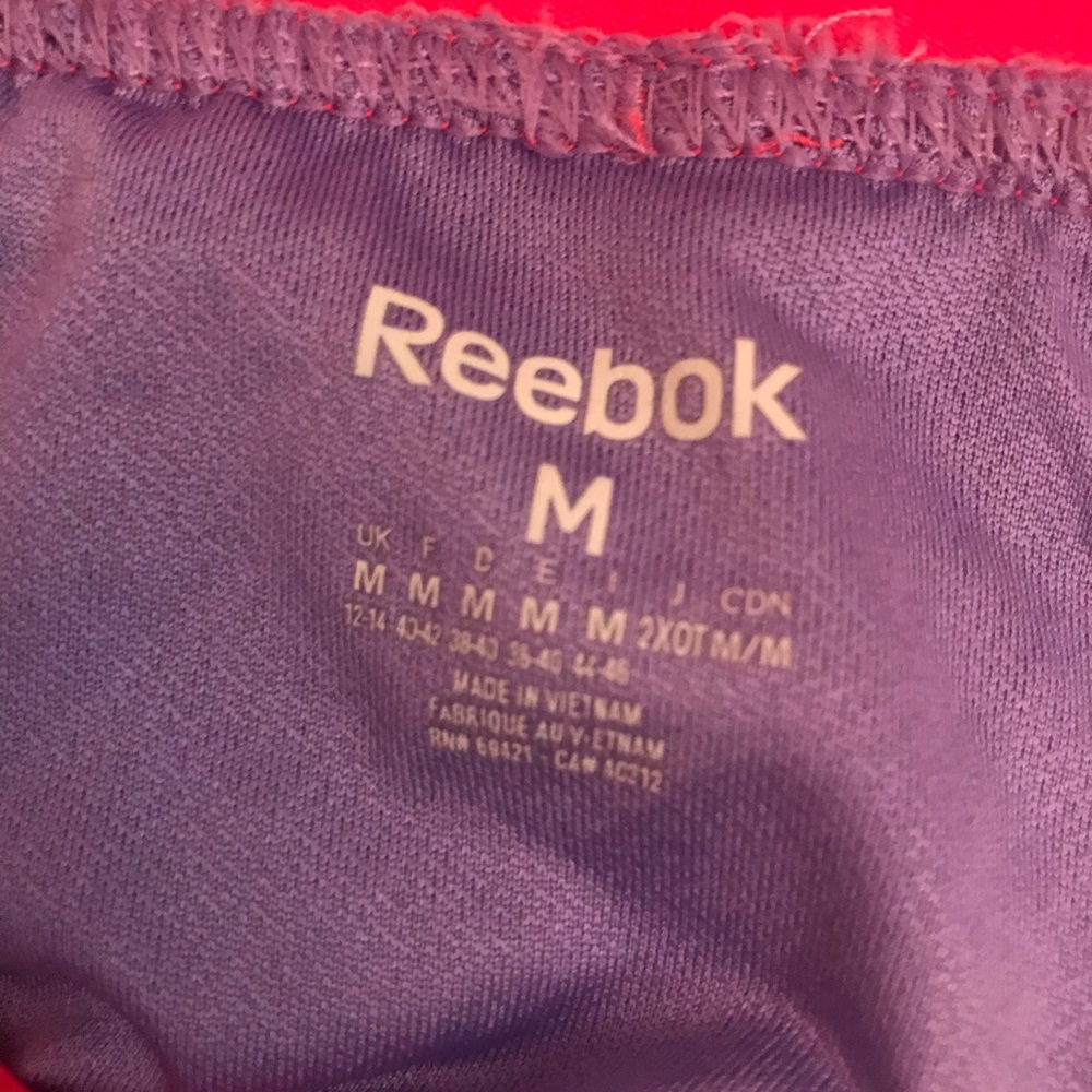 Reebok Shorts-medium - Picture 4 of 4